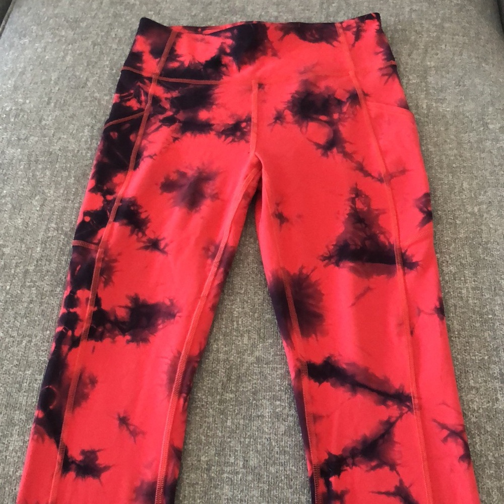 Lululemon 25” Leggings, Size 6